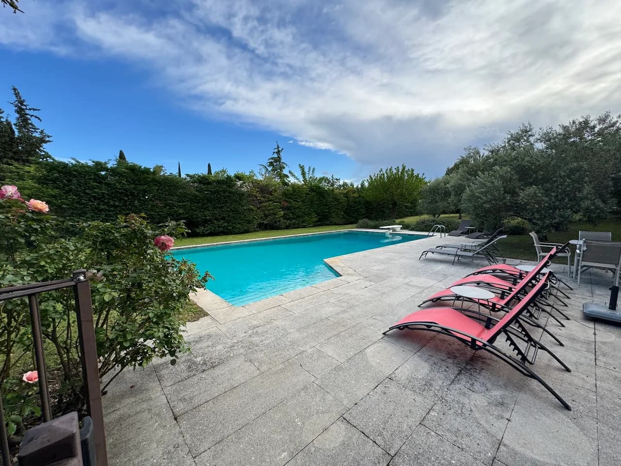 Luxusvilla in der Landschaft der Provence, Foto 4