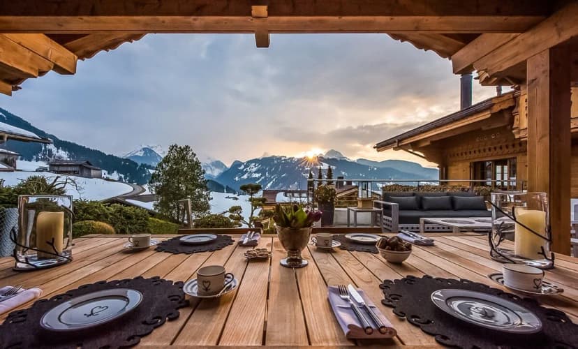 Mi Amor Wood Panneled chalet