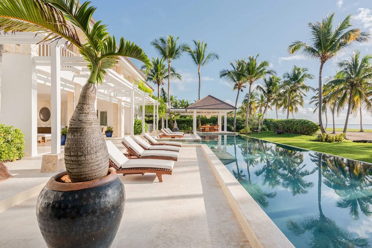 Oceanfront Five Bedroom Villa in Punta Cana photo 3