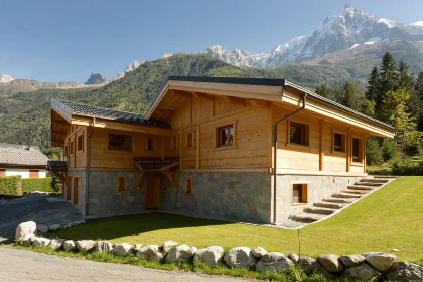 Extended Deluxe 8 BR Chalet with Wellness Facility