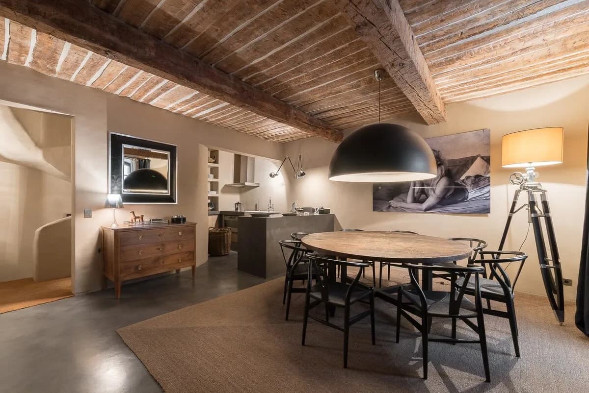 Remarkable Flat at the Heart of the Old Village photo 2