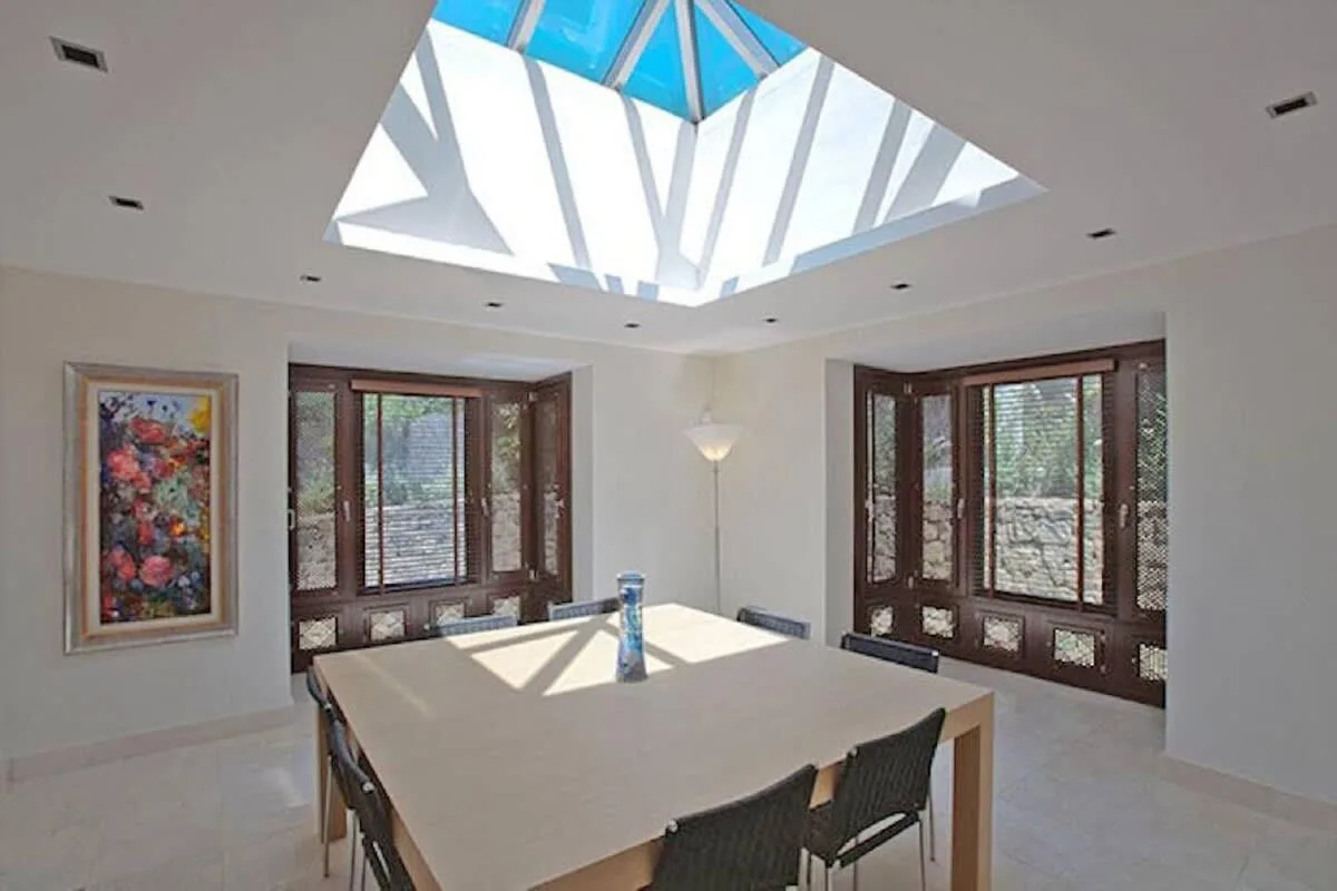 Schöne Villa mit großem privatem Garten und Pool, Foto 4