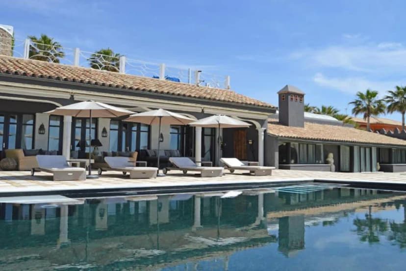 Los Monteros' Finest Villa with Balinese Touch