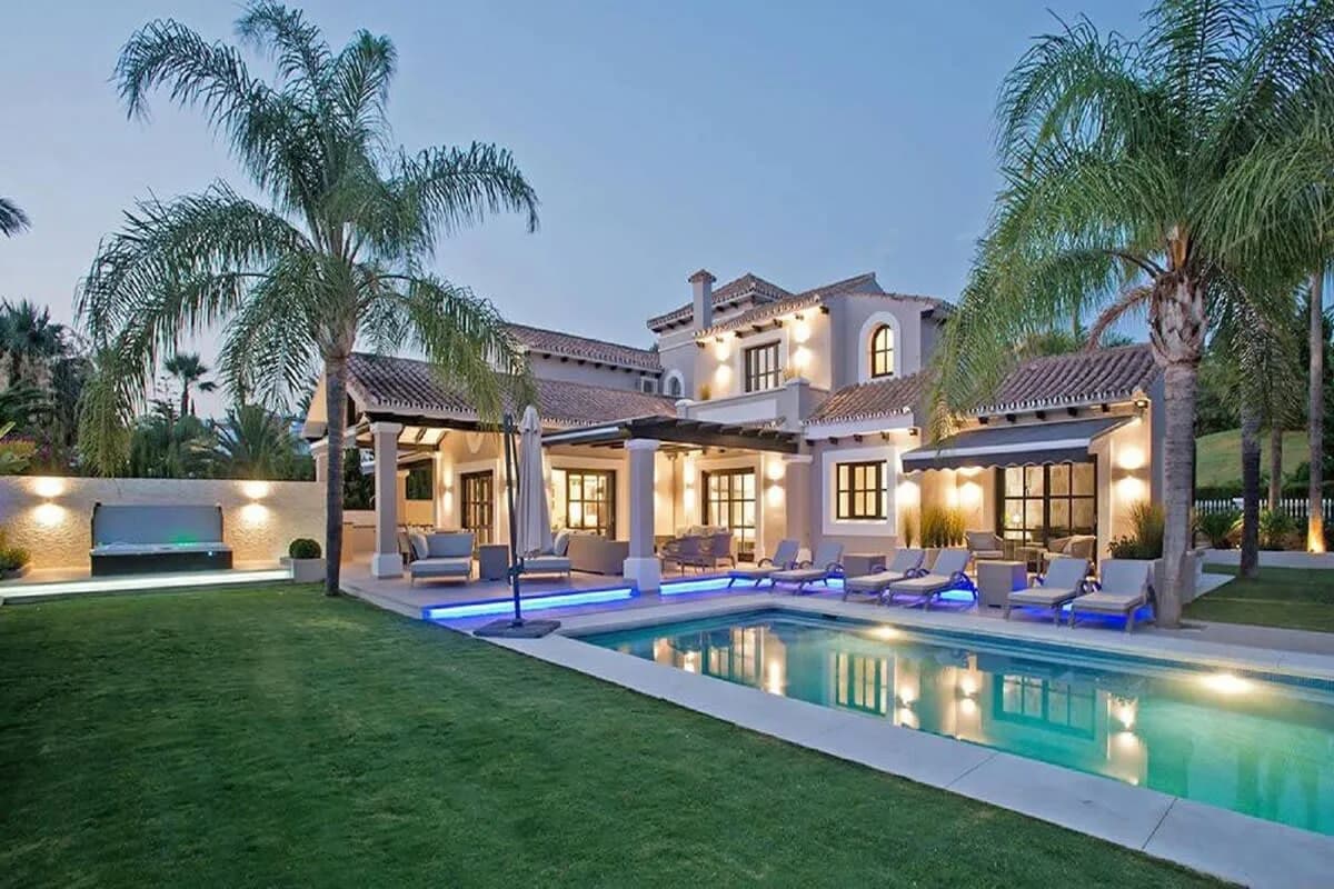 Deluxe Villa in atemberaubendem Nueva Andalucia
