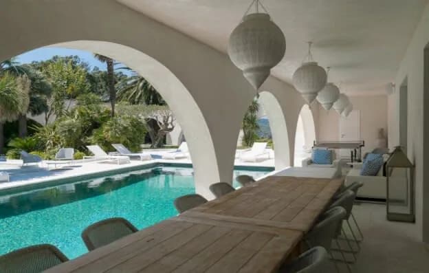 Exklusive renovierte Villa in St. Tropez, Foto 2