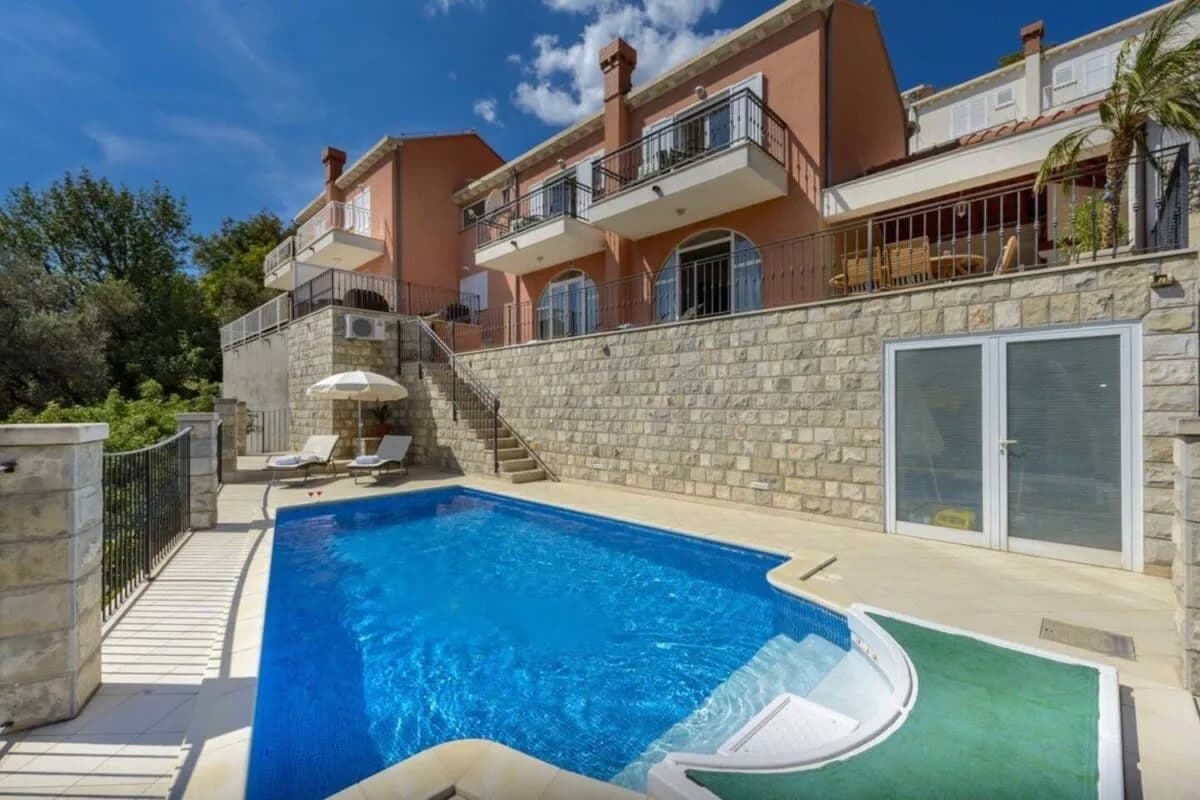 Villa familiale tranquille avec vue sur la baie de Zaton, photo 4