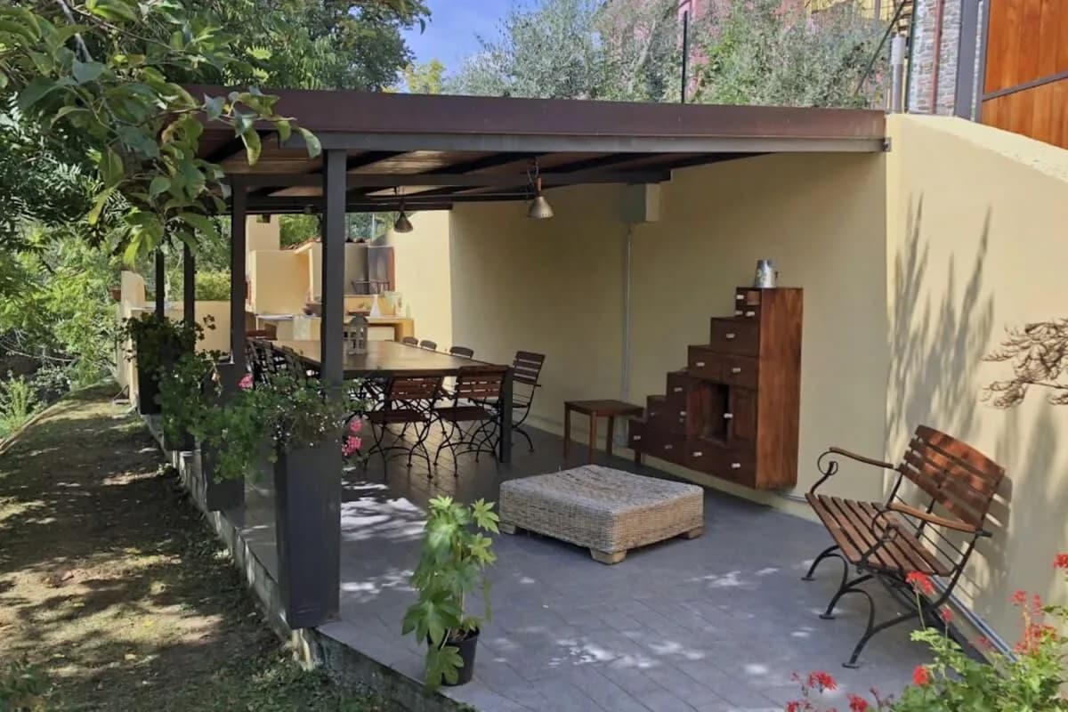 Lovely Villa with Large Infinity Pool Area photo 5
