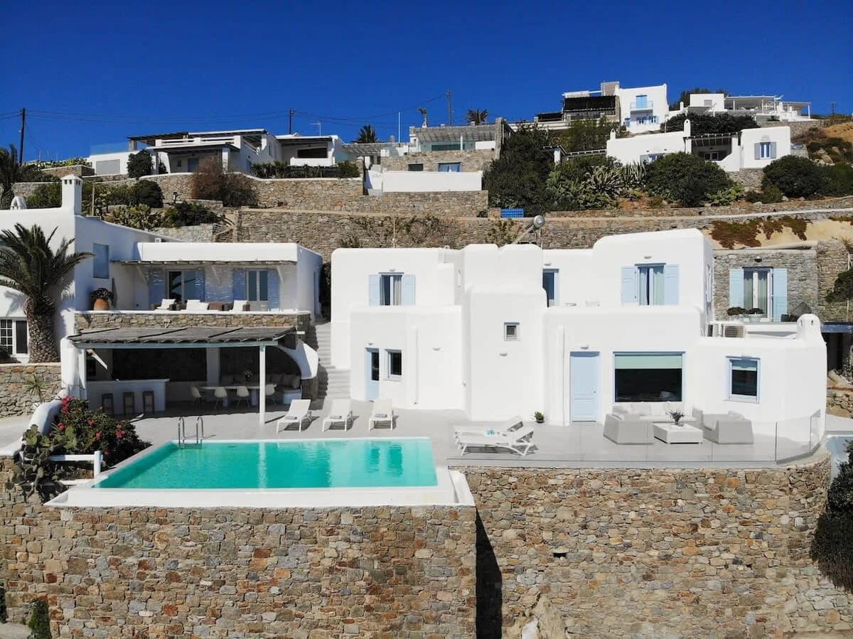 Wunderschöne 6 BR Villa mit Blick auf die Psarou-Bucht, Foto 3