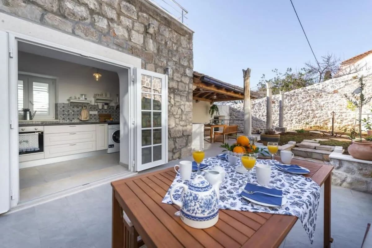 VILLA DE LUXE AVEC TERRASSE OUVERTE ET VUES SUR LA MER, photo 3