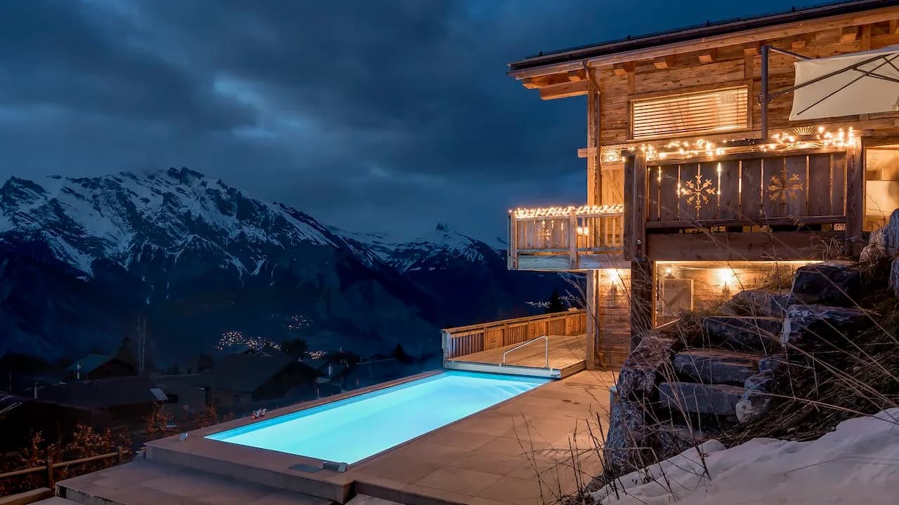 Chalet de Luxe avec Spa Privé à Riddes