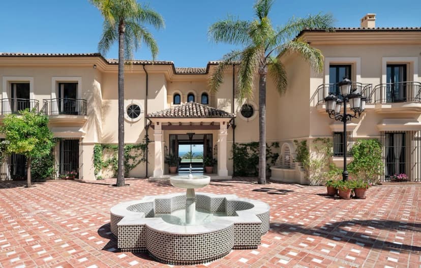 Deluxe Harmony Villa in the Heart of Golf Valley La Quinta
