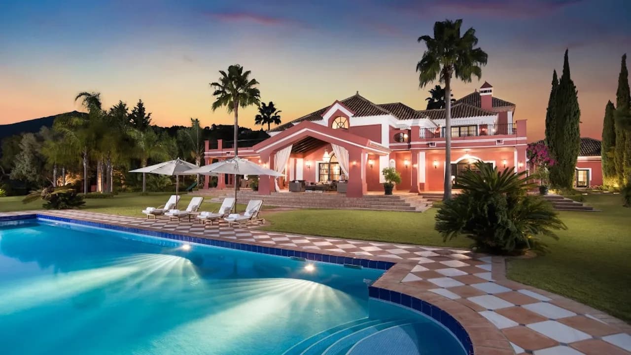 Elegante Innenräume Villa in der Nähe des Banus-Hafens