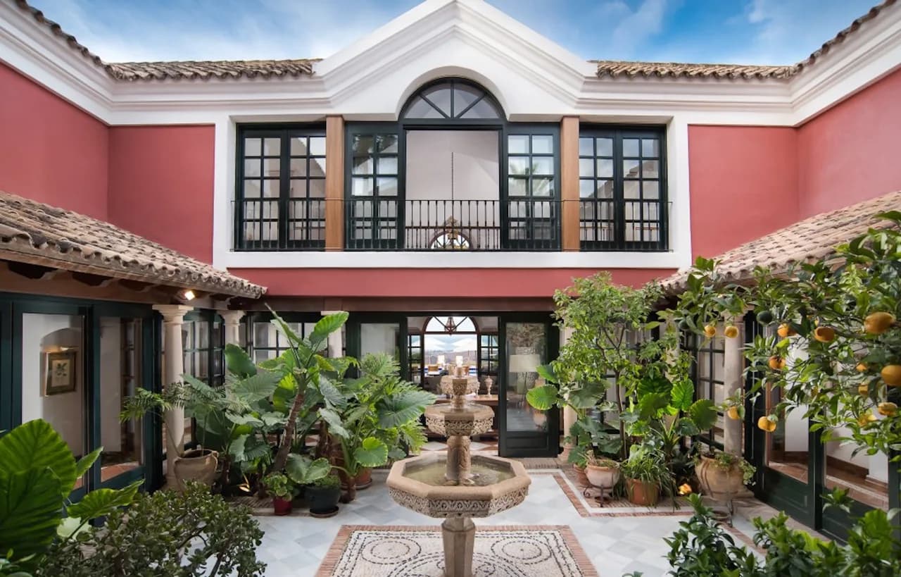 Elegante Innenräume Villa in der Nähe des Banus-Hafens, Foto 2