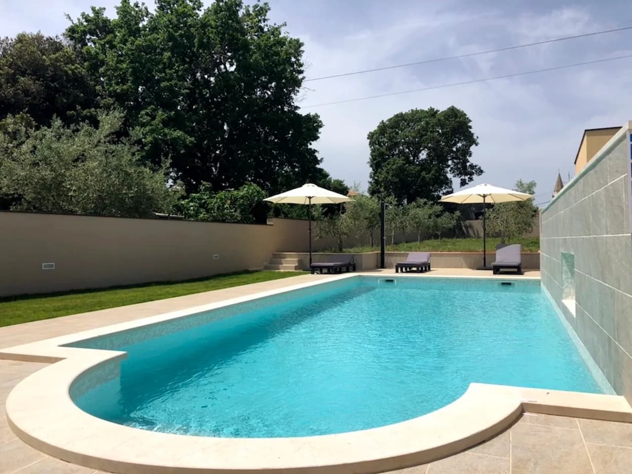 Pulas Prime Villa mit Deluxe-Pool und Garten