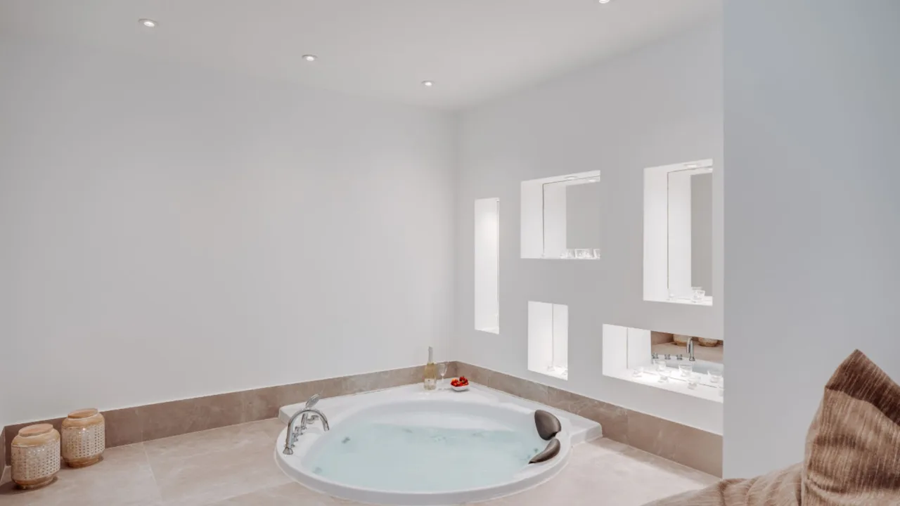 Outstanding Villa Located in Relaxing Pernera Beach photo 3