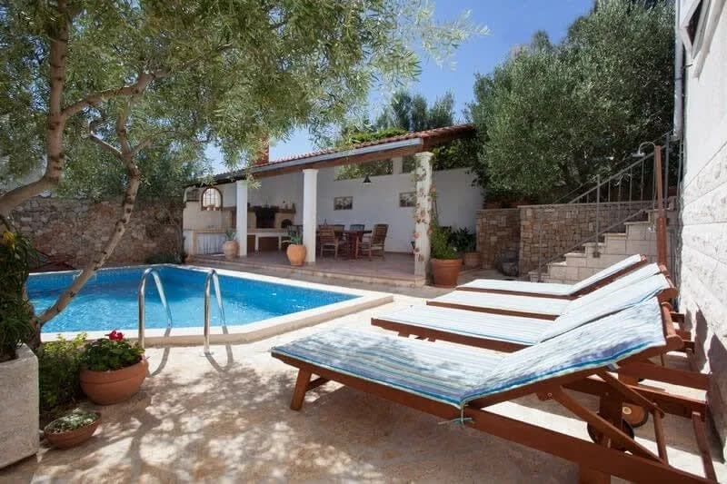 Charmante Villa mit Pool und spektakulärem Blick, Foto 2