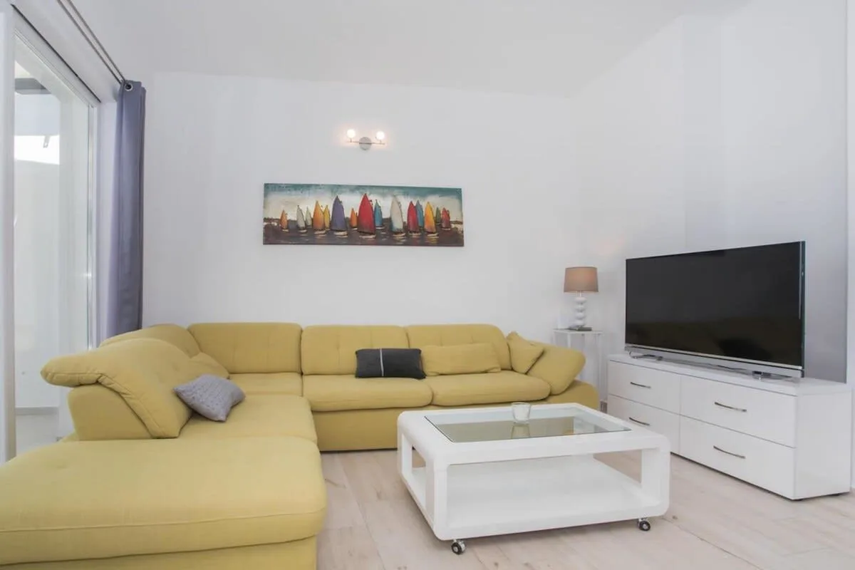 Schöne Desire Villa mit Sonnenterrasse, Foto 3
