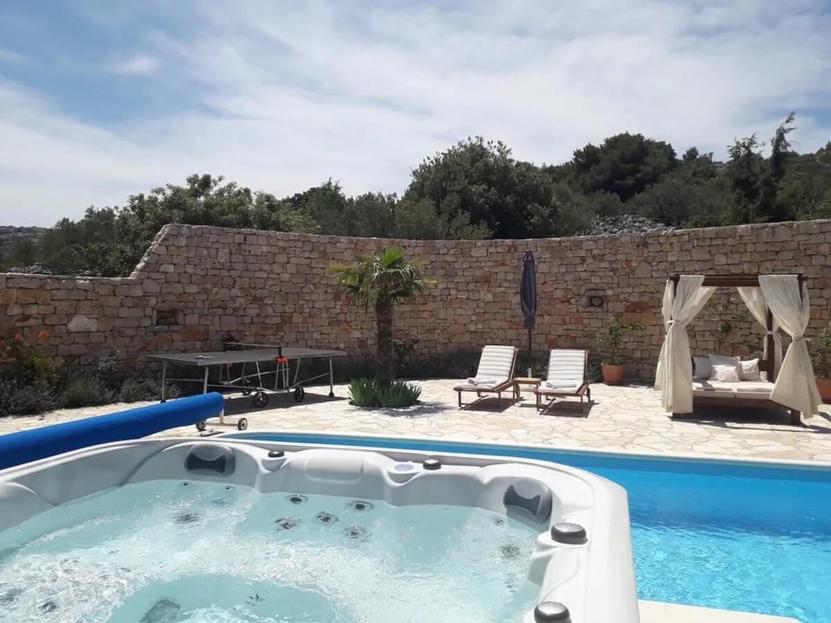 Orangenhaus mit Whirlpool in Murter Kroatien, Foto 5