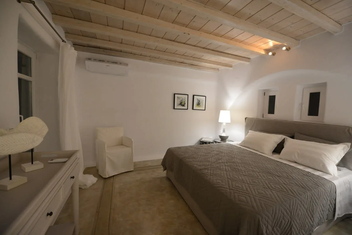 Luxuriöse 4-Zimmer-Villa mit Pool, Foto 3