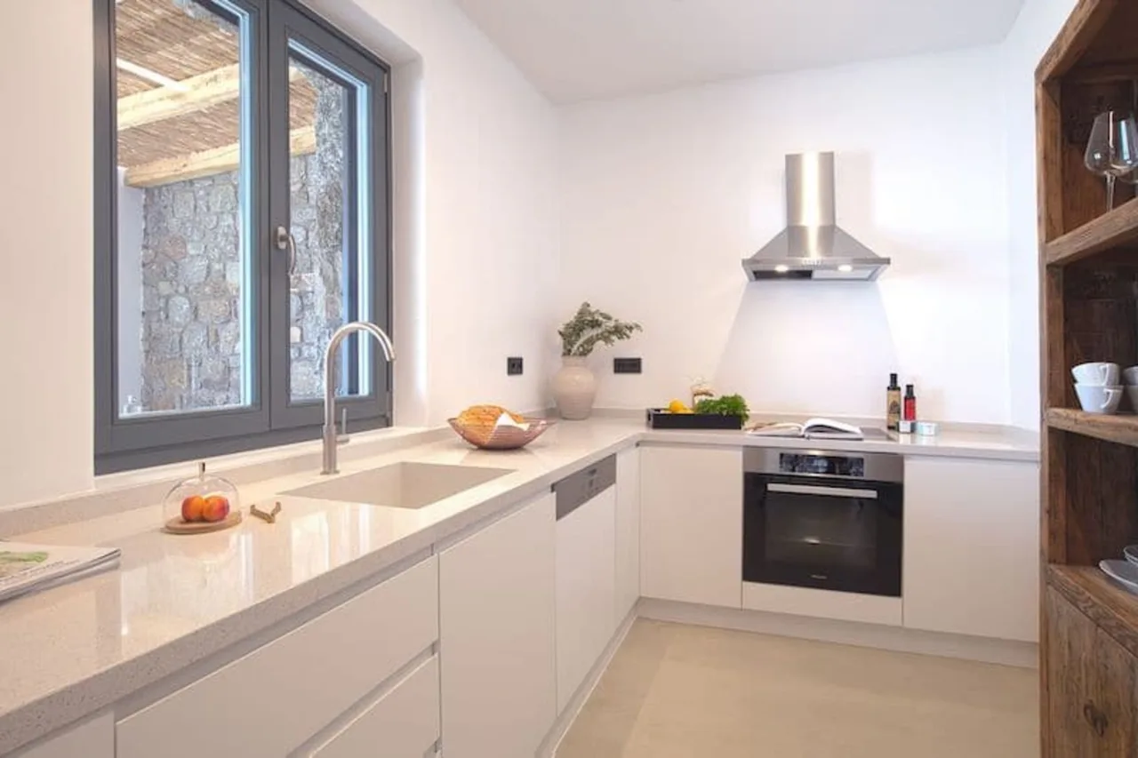 Fesselnde Deluxe-Villa mit Blick auf die Bucht von Kalafatis, Foto 4
