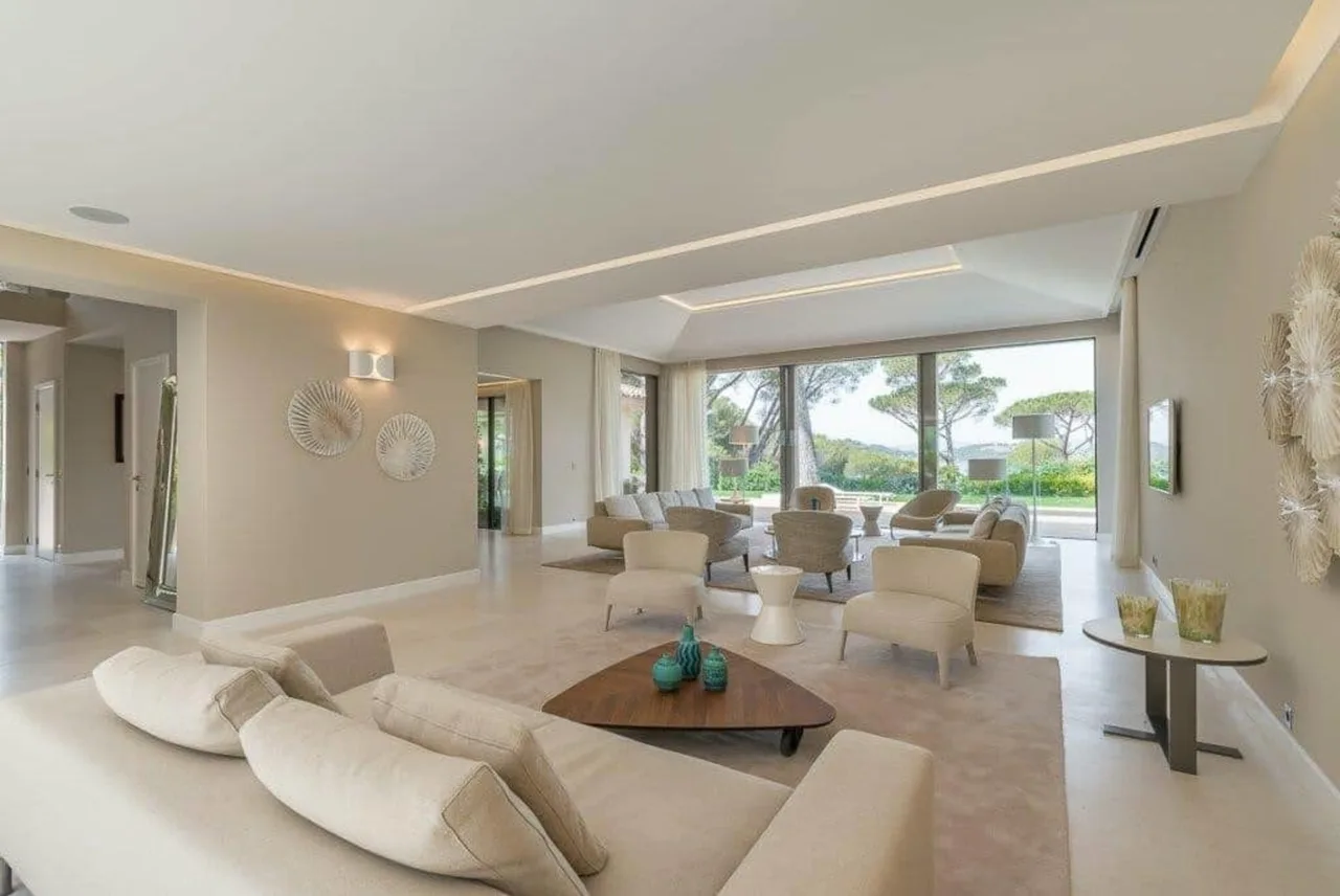Eine fantastische Villa neben einem schönen Hain, Foto 5