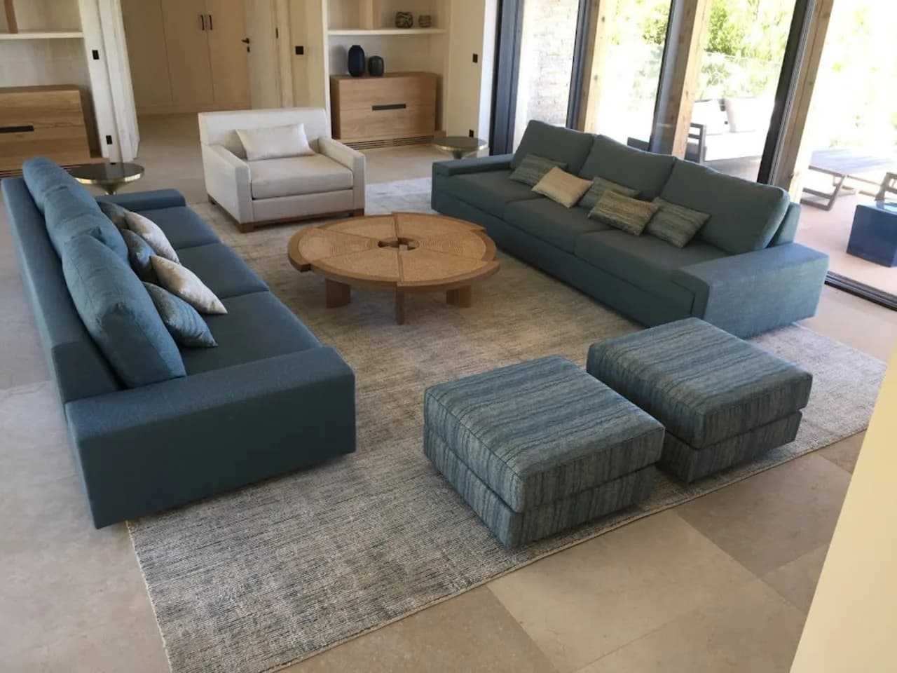 Luxuriöse zeitgenössische Villa mit hervorragenden Terrassen, Foto 2