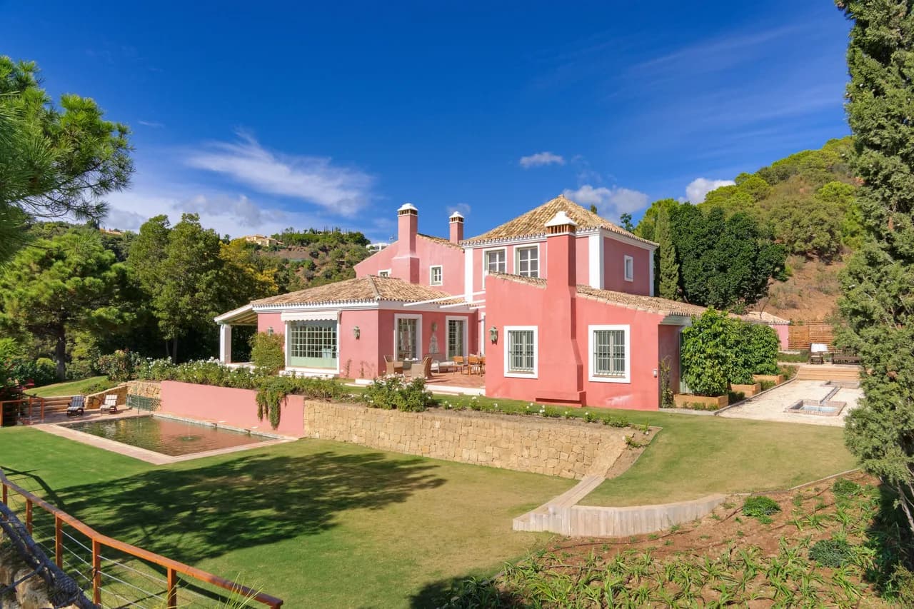 Incroyable Villa de Style Traditionnel Avec Piscine, photo 2