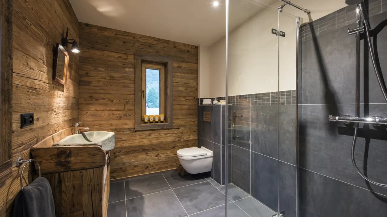 Deluxe Uplands Chalet with Mountain Views photo 5
