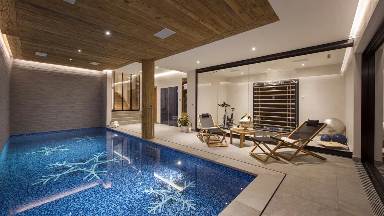 Ultra-Luxurious Chalet with Private Spa and Jacuzzi photo 3