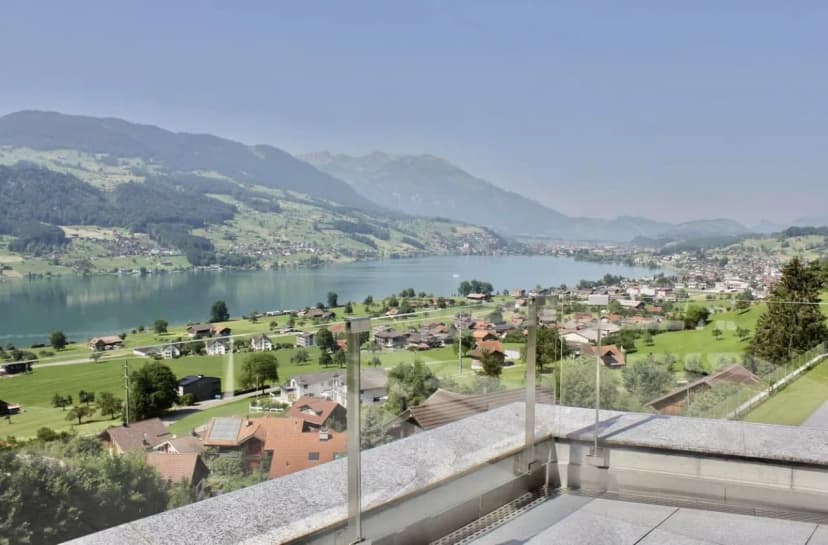 Beautiful Chic Flat with Lake View