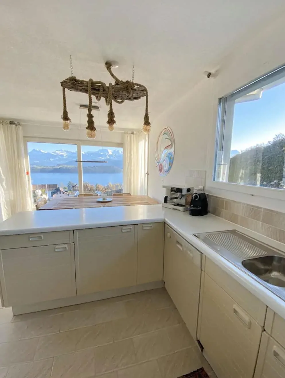 4 Br - Villa Serenity con vista relajante al lago y a la montaña, foto 4