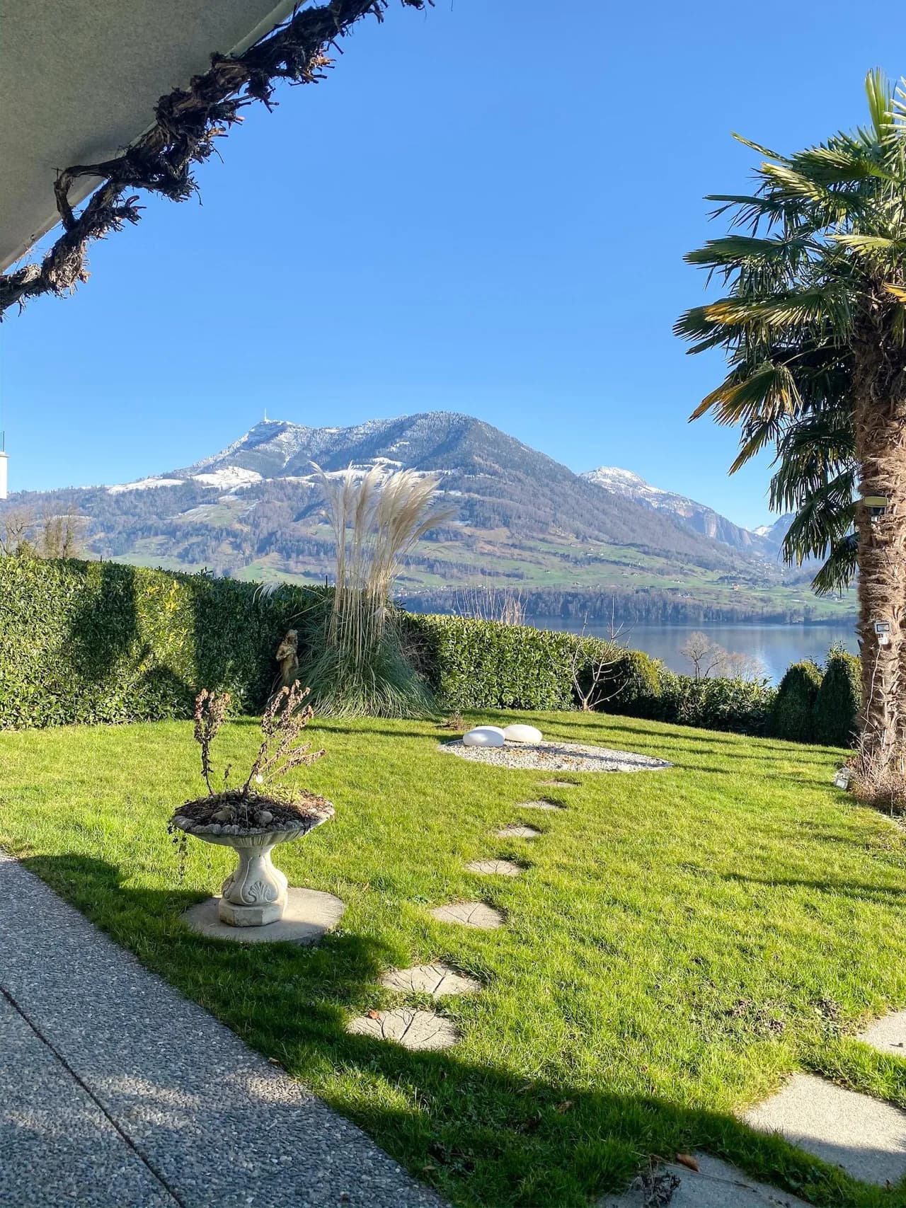 4 Br - Villa Serenity con vista relajante al lago y a la montaña, foto 5