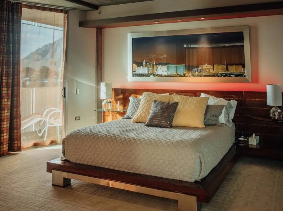 Prestigious Suite with Incredible Amenities photo 3