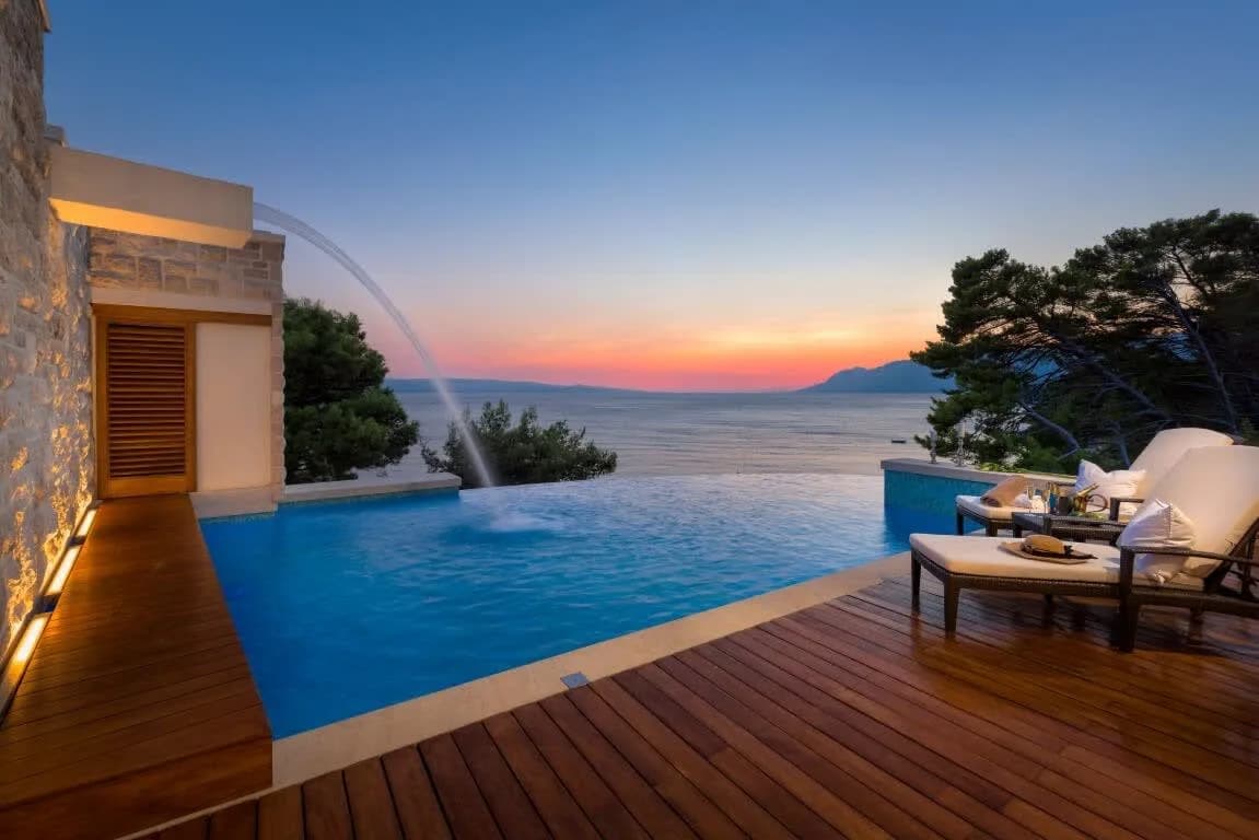 Luxuriöse Villa mit Meerblick und Fitnessraum