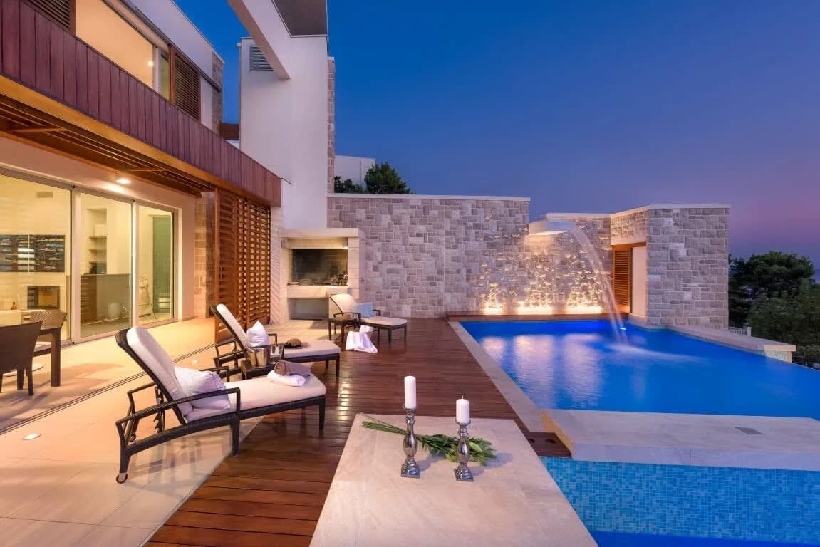 Luxuriöse Villa mit Meerblick und Fitnessraum, Foto 2