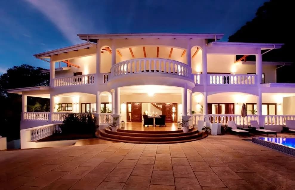 Wundervolle Villa mit Infinity-Pool & tropischem Garten, Foto 5