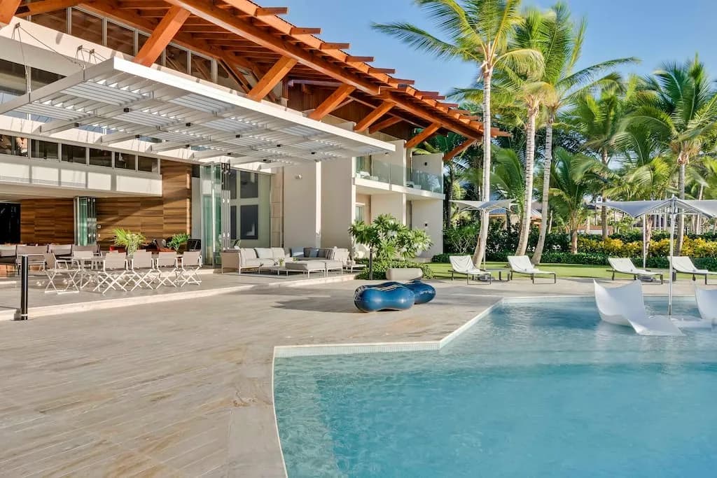 Sleek Contemporary Villa with Infinity Pool in Punta Cana photo 4