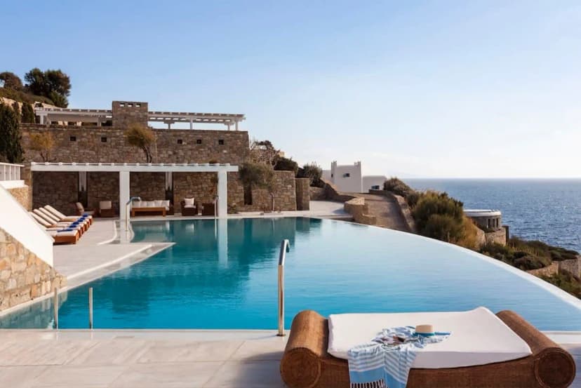 Captivating Deluxe Villa with Breathtaking Infinity Pool View