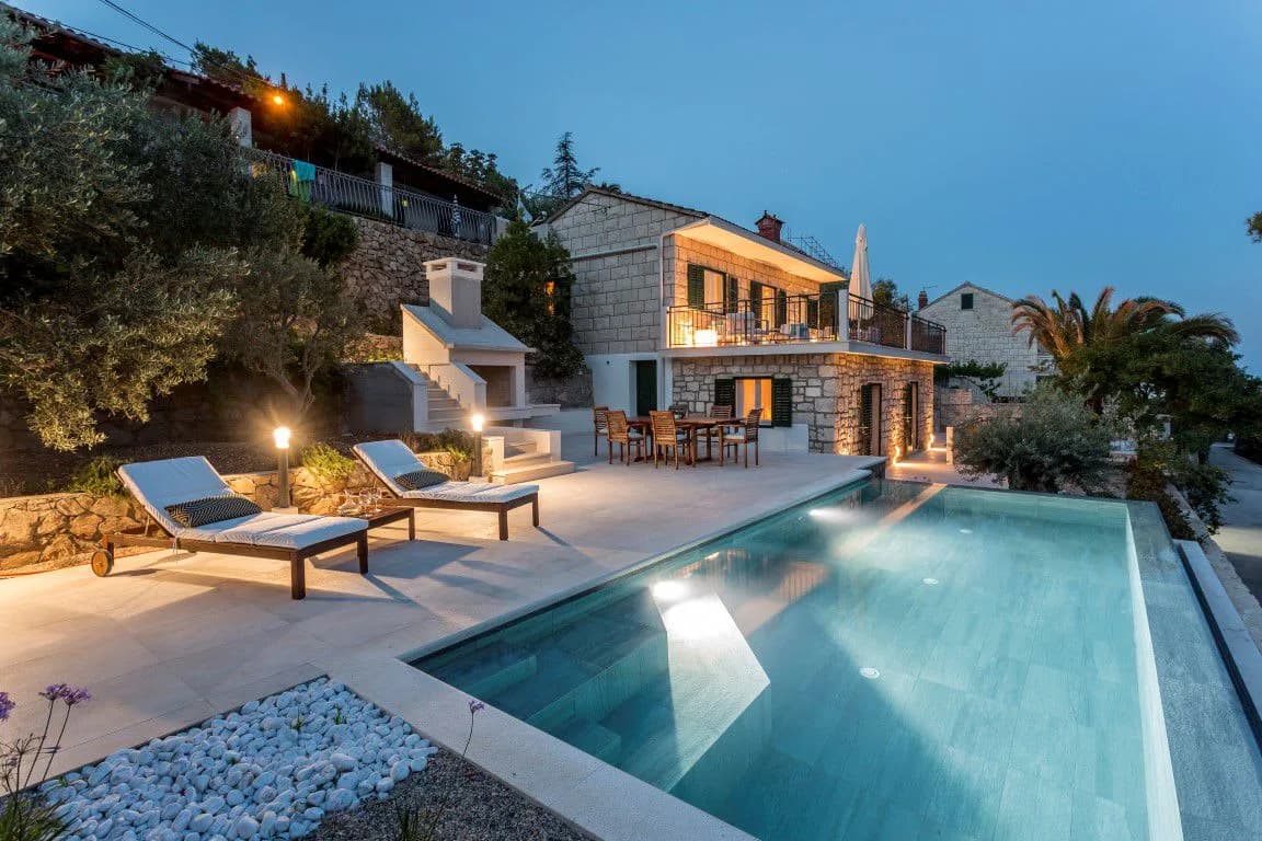 Beautiful Stone Built Villa With Sea View photo 3