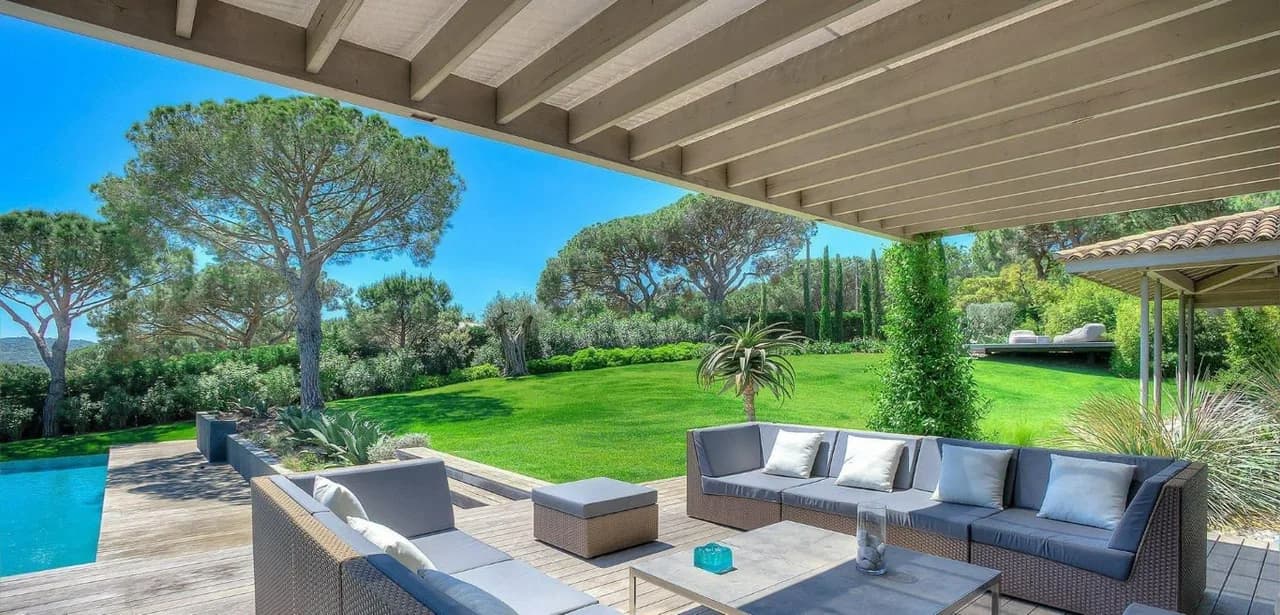 Bemerkenswerte moderne Villa mit beeindruckendem Meerblick, Foto 3
