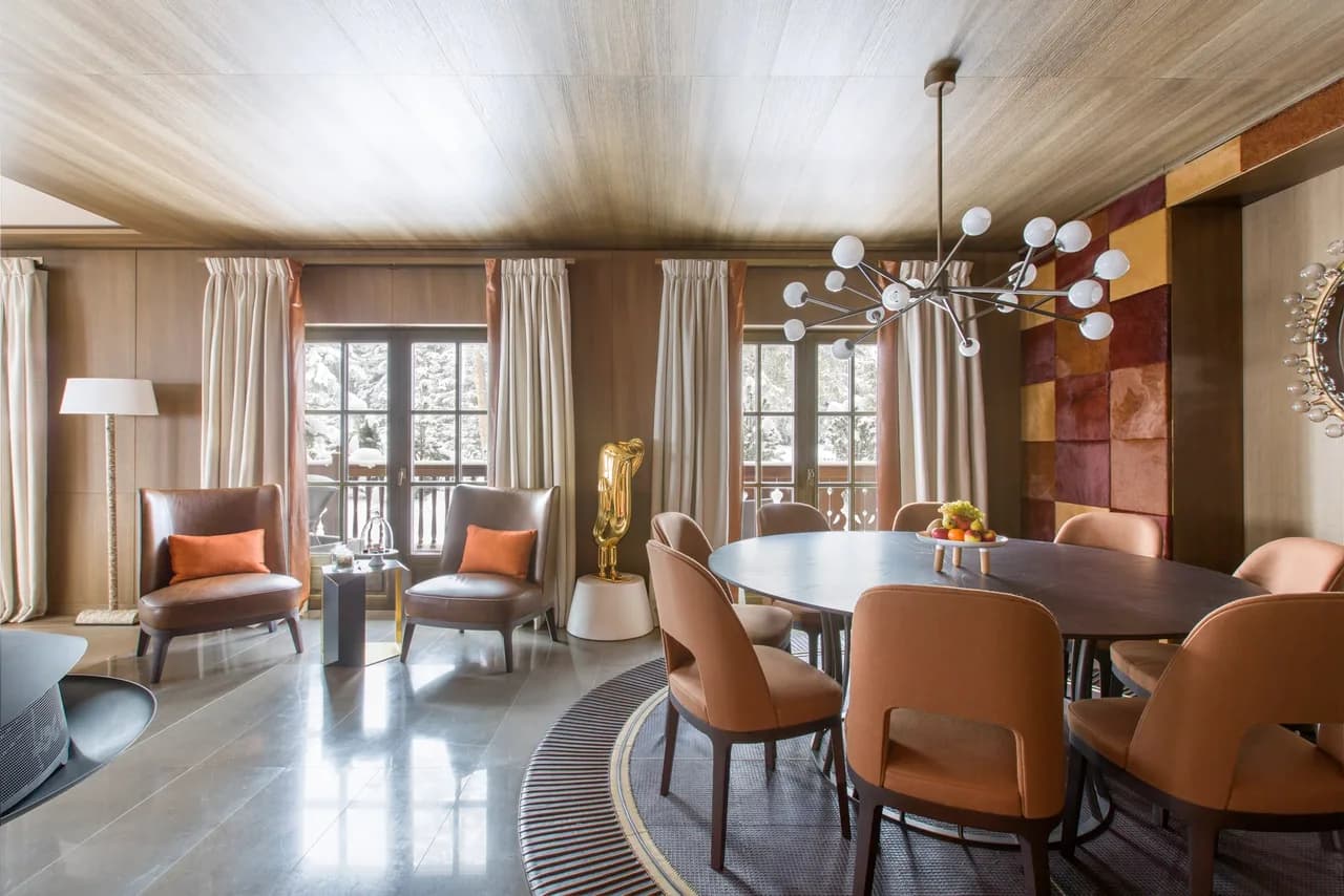 Chalet Snow Mount con Interiores Vibrantes