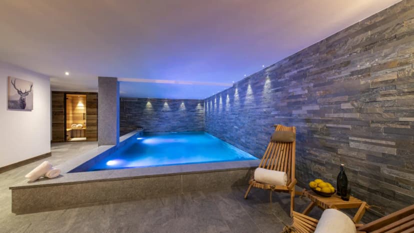 Chalet 4 - Sophisticated Classic With Great Views