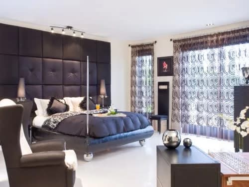 Fesselnde neue Villa mit zeitgenössischem Flair, Foto 3