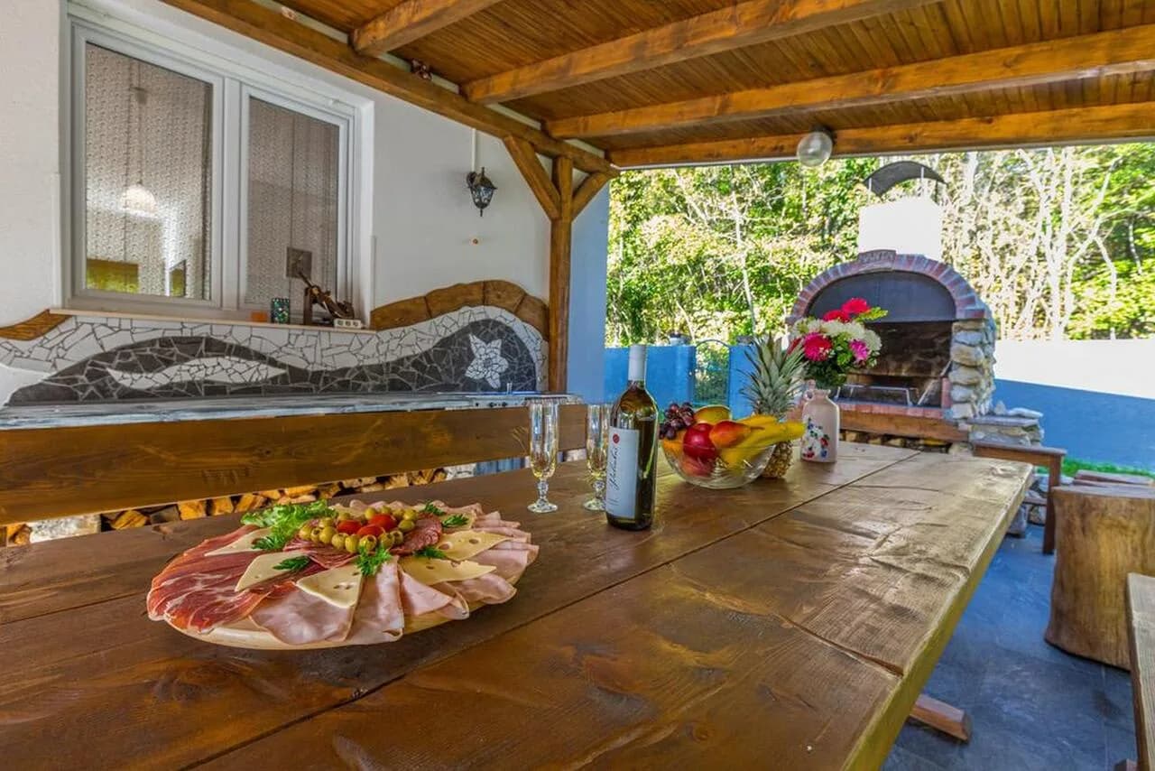 The Right Villa in Croatia with Peaceful Setting photo 5