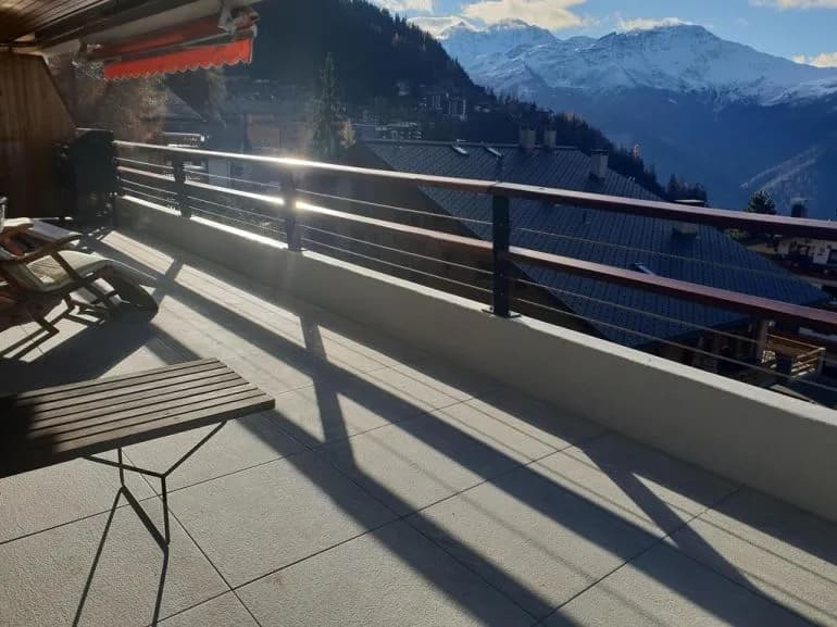 Swiss Ice Apartment with Exceptional Views photo 4
