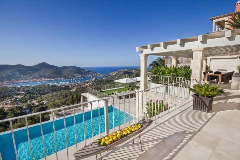 Villa of Majesty Above Port Andratx in Monport