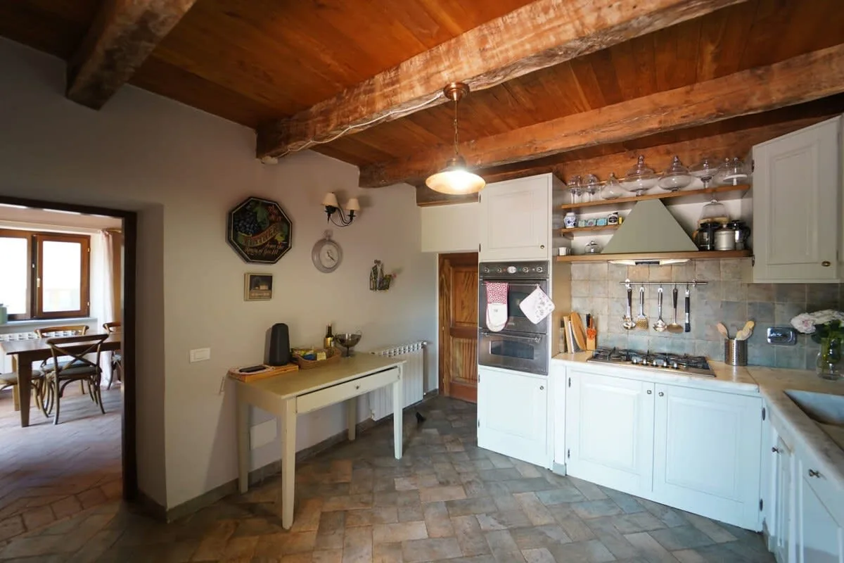 Schöne Villa umgeben von Wäldern, Foto 4