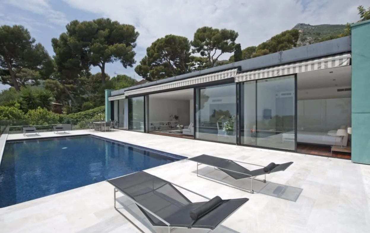 Proud Fashionable Villa with Superb Sea Views