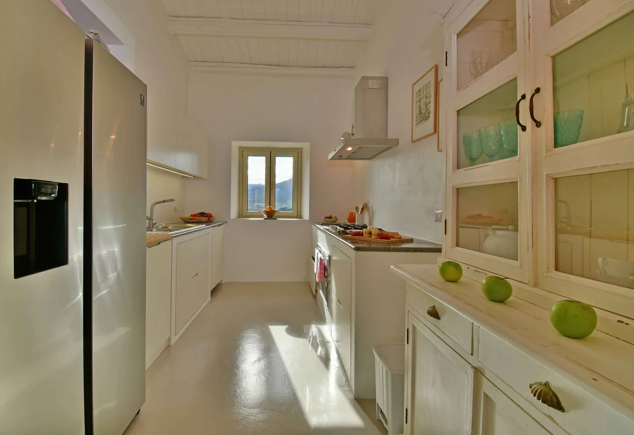 Elegante Villa con Vista a la Montaña y al Mar, foto 4