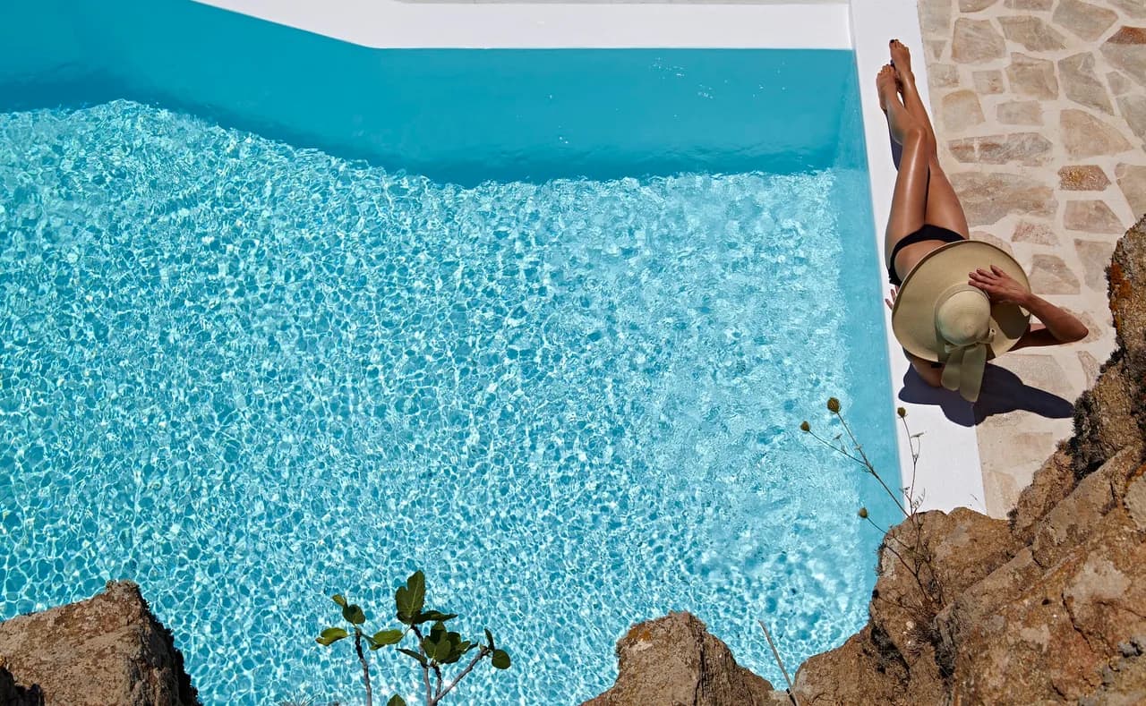 Weiße Schönheit Villa mit modernem Infinity-Pool, Foto 4